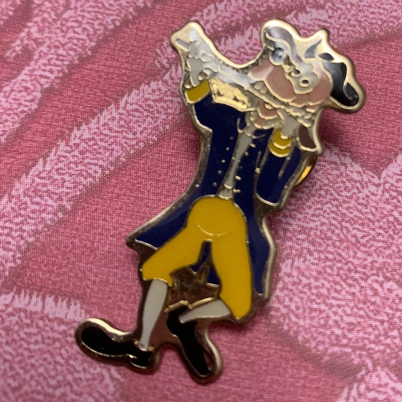 Vintage 1989 Patriotic Goofy Playing a Fife Pin! - Picture 2 of 3
